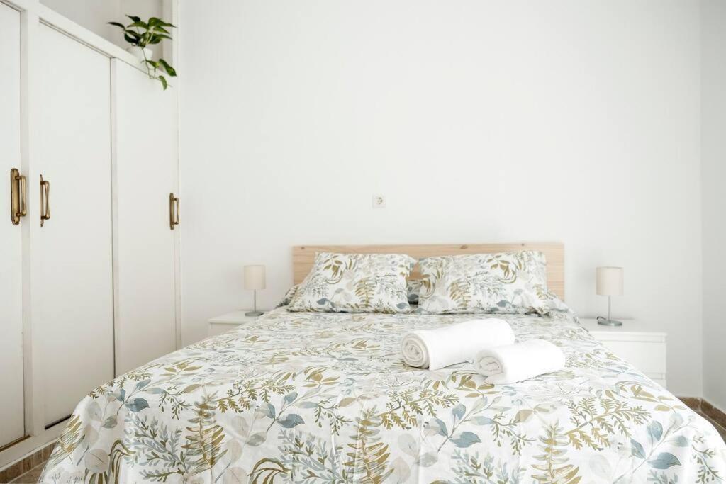 Apartamento A 100M Del Ayuntamiento Huelva Exterior foto